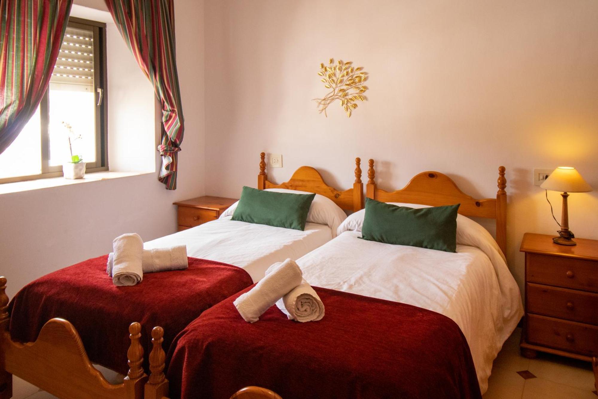 Вилла La Casa De La Lela Setenil De Las Bodegas Номер фото